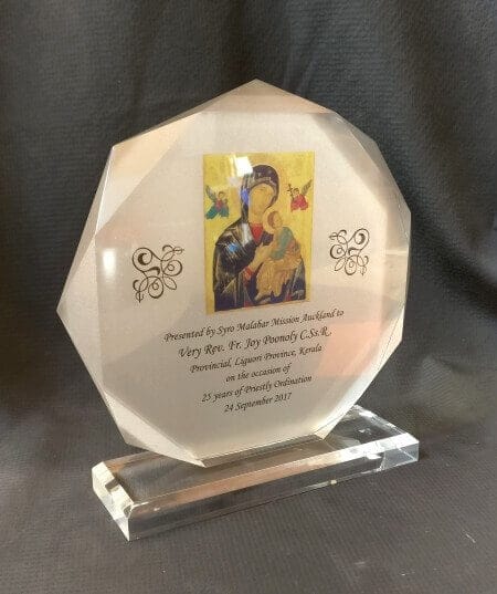 Octagon trophy with custom print