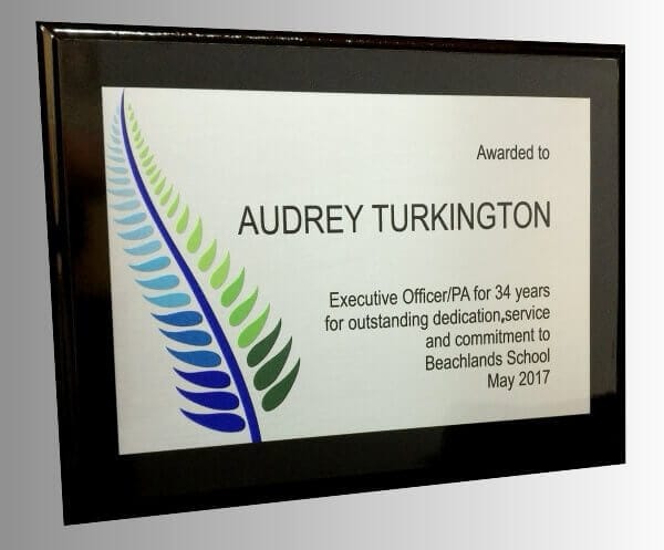 Black wood plaque – silver
