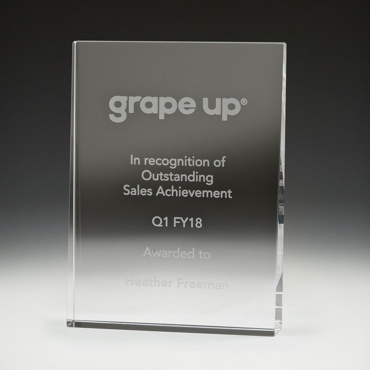 Crystal taper block trophy